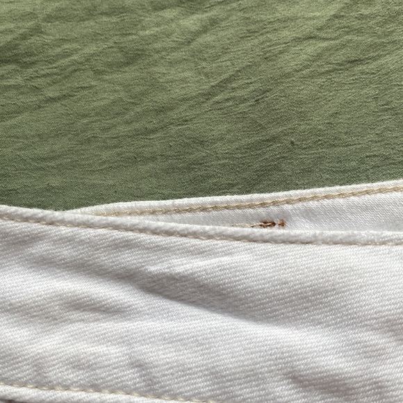 American Eagle Low Rise Distressed Shorts — Size 0!! - Picture 11 of 11